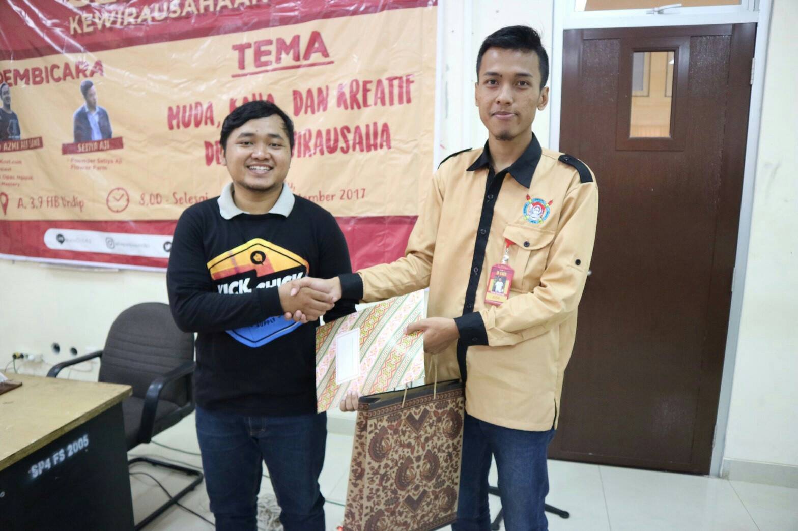 SEMINAR KEWIRAUSAHAAN